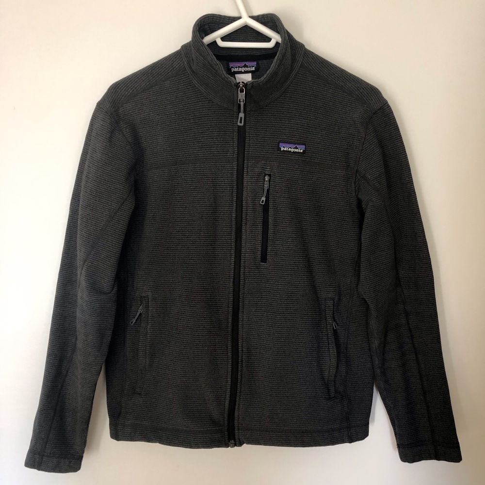 Patagonia Oakes Jacket full zip stand collar pockets logo. Charcoal 2 tone knit